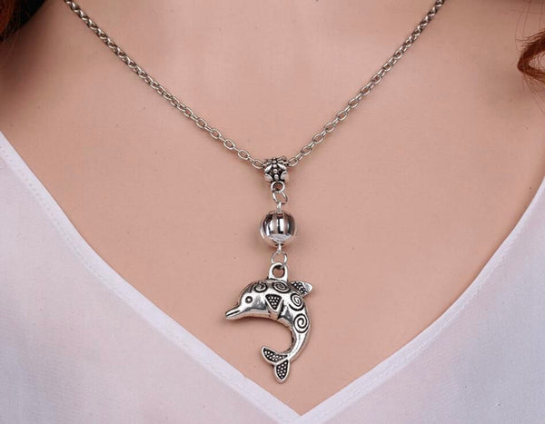 Vintage Silver Charm Choker Dolphins Necklace 