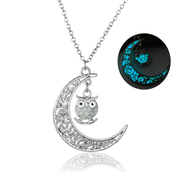 Hollow out Moon And Owl Luminous Pendant Necklaces Glow In The Dark - Perfect Halloween Gift 